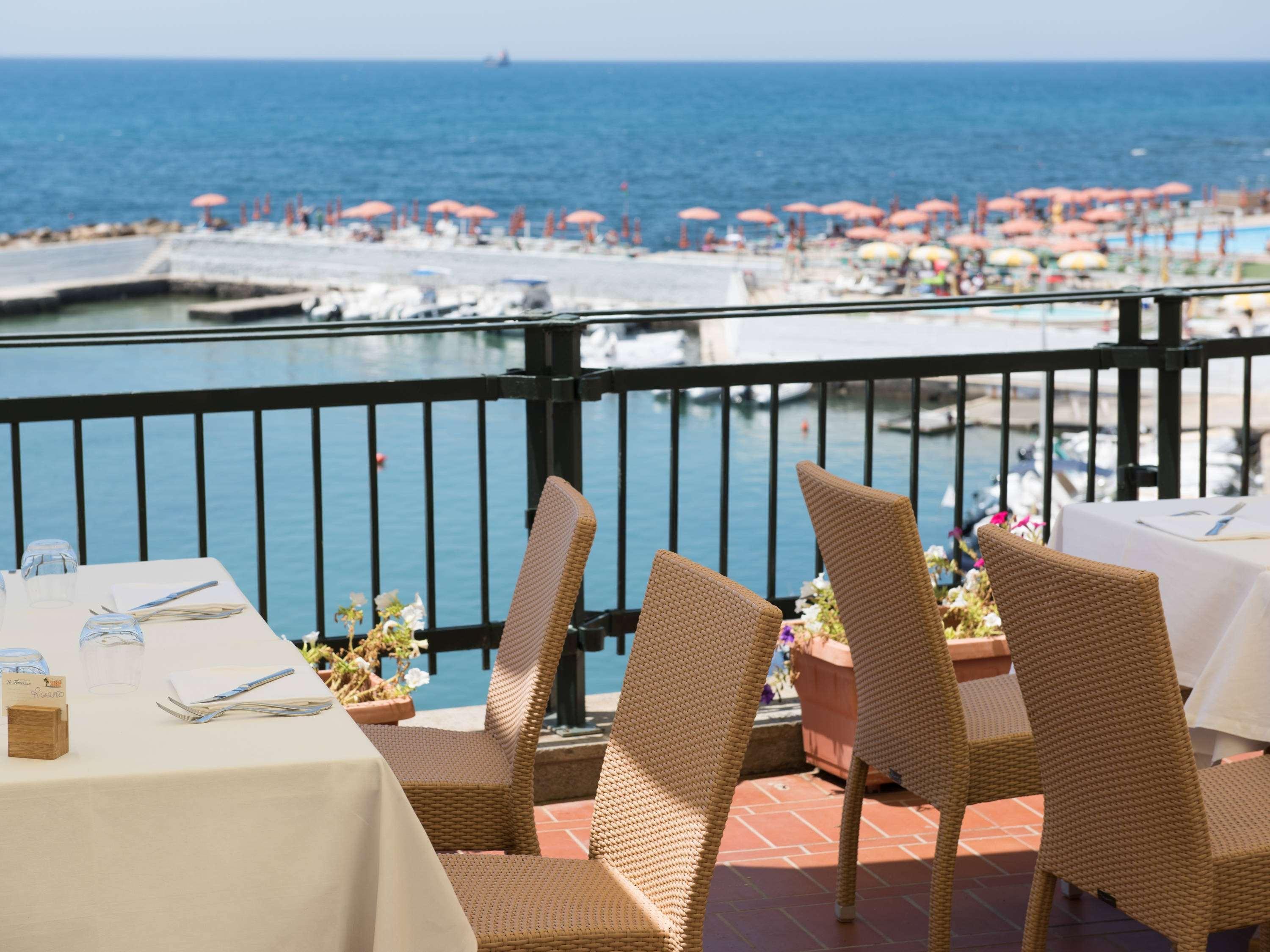 צ'יוויטווקיה Sunbay Park Hotel מראה חיצוני תמונה